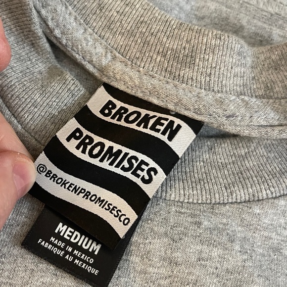 Men’s L/S Broken Promises Shirt, ‘Hashiriya’ Size Medium - Picture 9 of 11